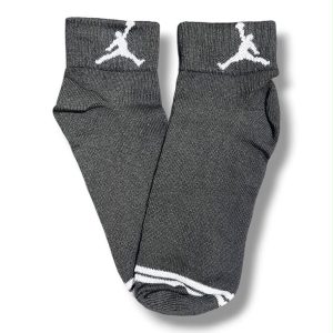 Soquete Alto Jordan Negro